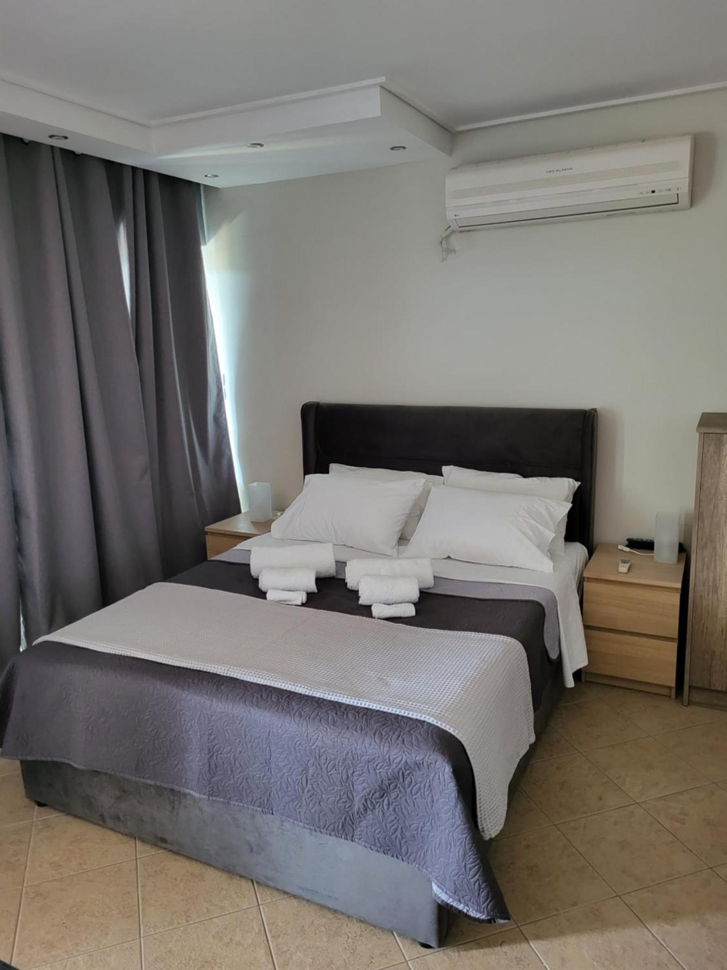 "Stergiou Luxury Apartment 2Nd Floor" Με Κοινη Πισινα Saronida الغرفة الصورة